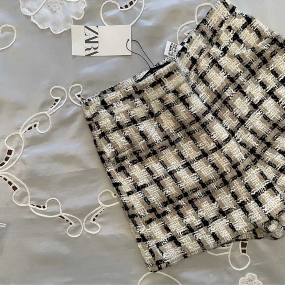 New Zara Highrise Plaid Tweed Cream, Beige & Black Shorts Size Extra Small - Picture 12 of 14